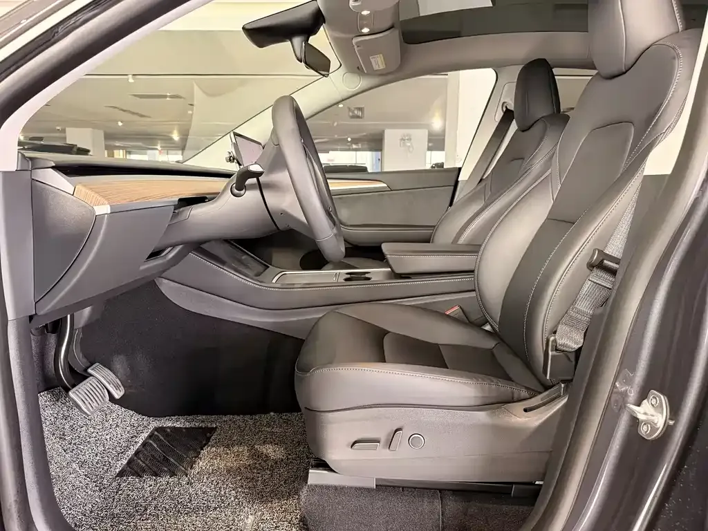 Tesla Model Y 2022 из CN, фото 8