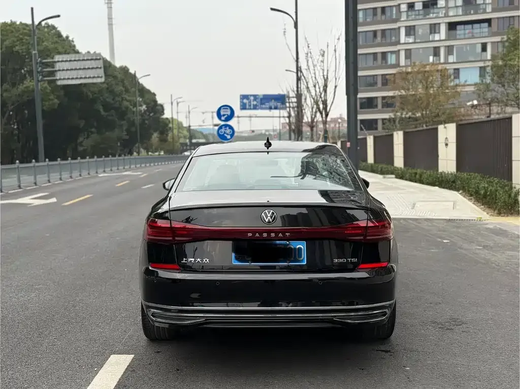 Volkswagen Passat — фото 2