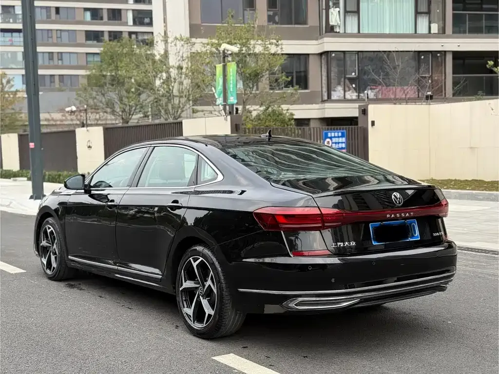 Volkswagen Passat — фото 7