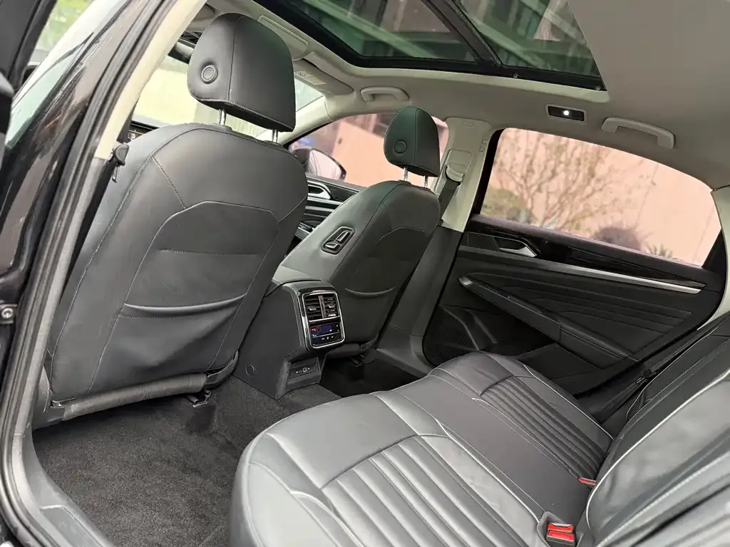Volkswagen Passat — фото 3