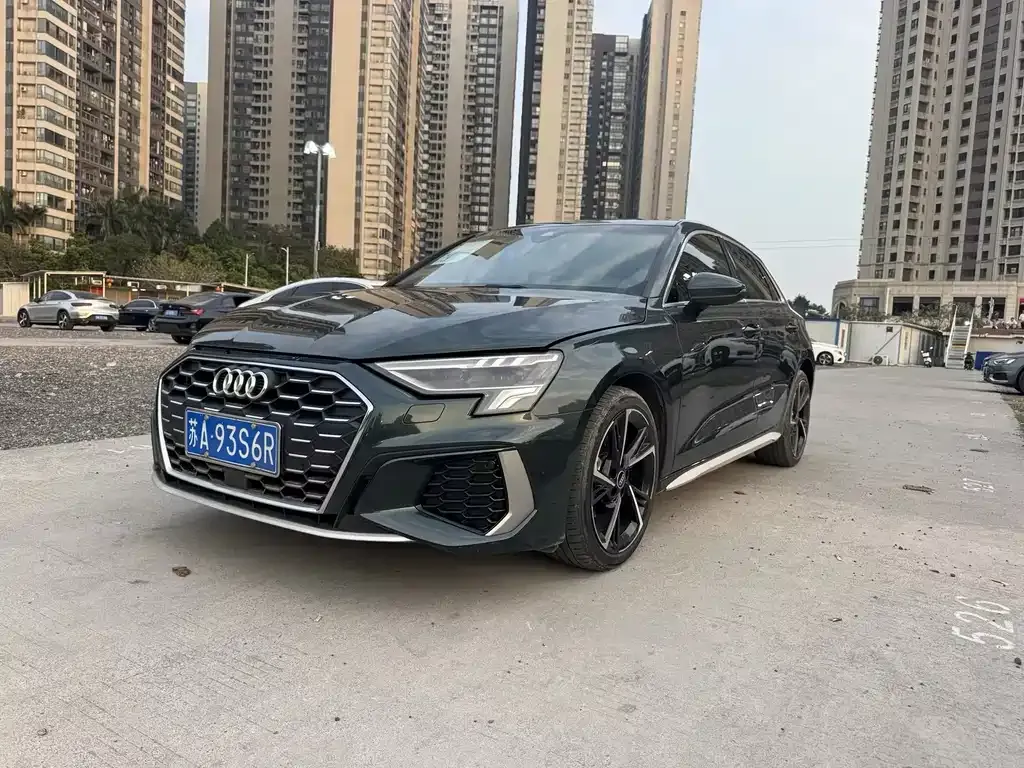 Audi A3 — фото 1