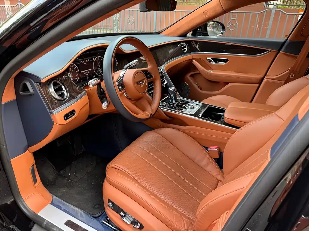 Bentley Flying Spur 2022 из CN, фото 8