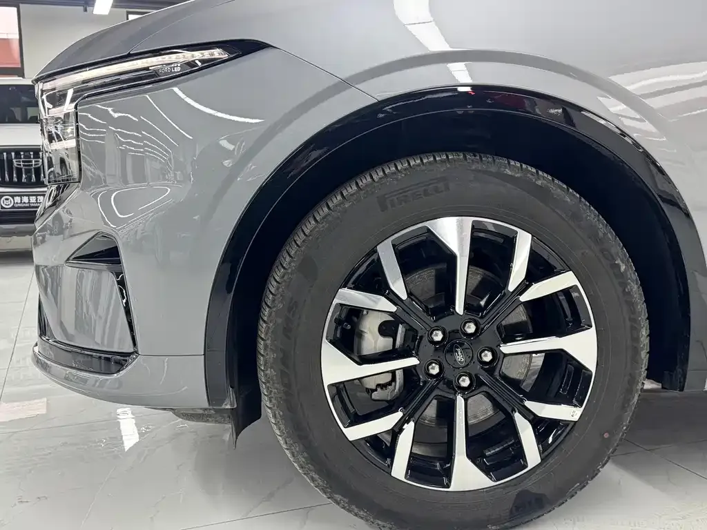 Ford Edge 2025 из CN, фото 7