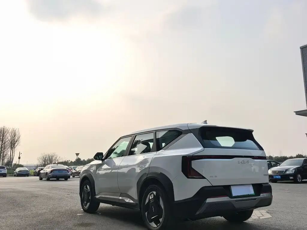 Kia EV5 2025 из CN, фото 2