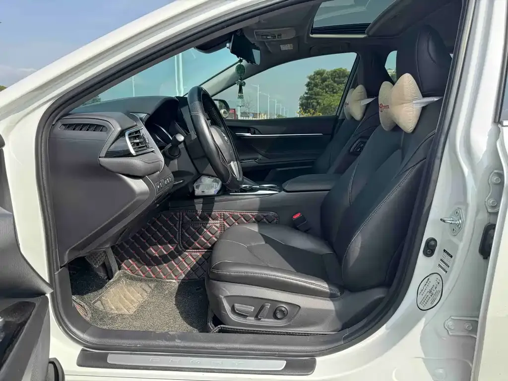 Toyota Camry 2022 из CN, фото 7