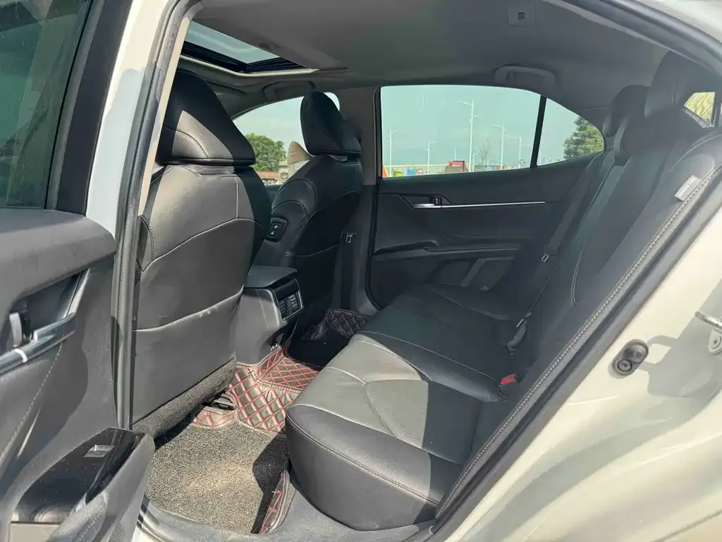 Toyota Camry 2022 из CN, фото 4