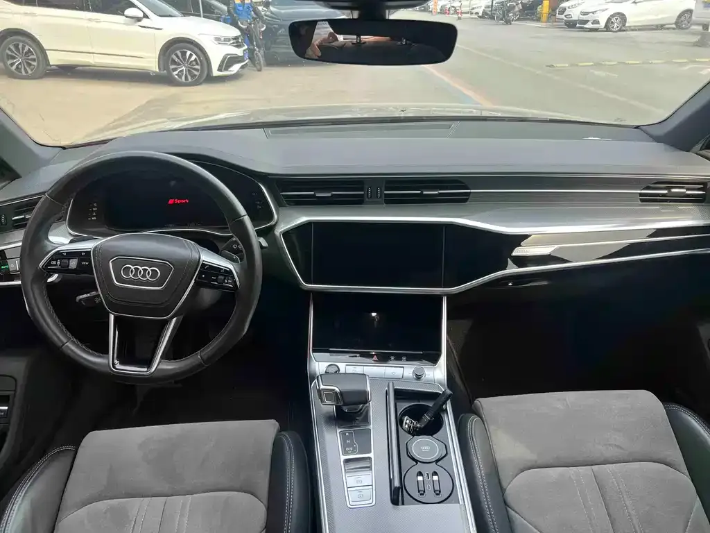 Audi A6L — фото 8