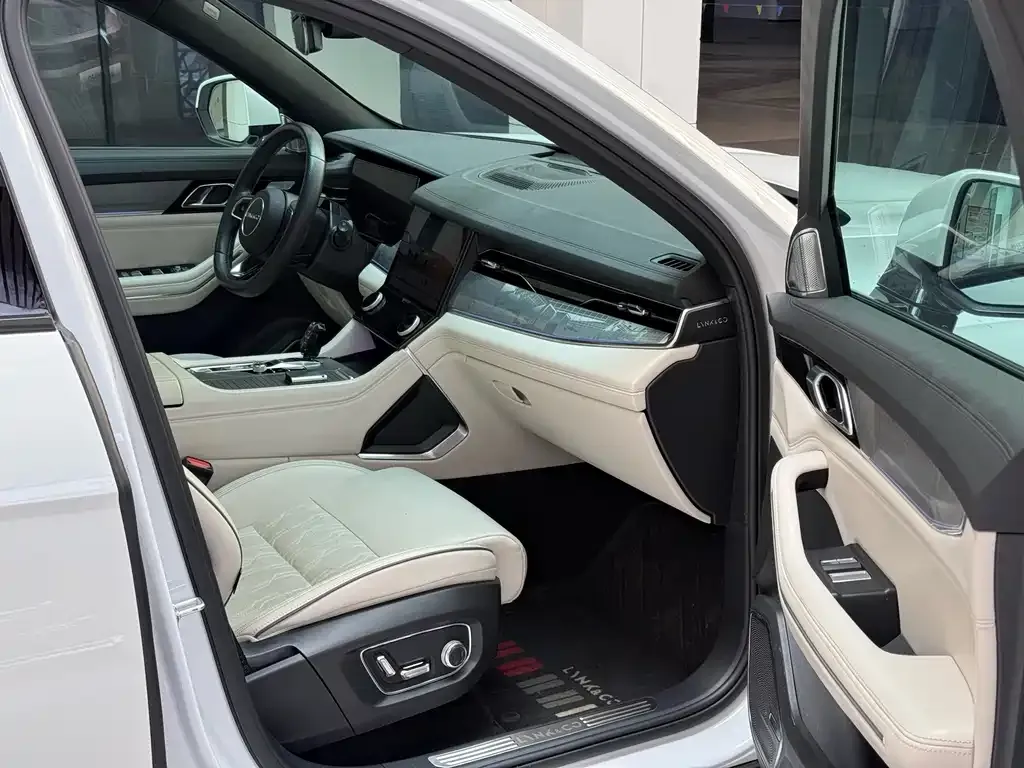 Lynk & Co 09 PHEV 2022 из CN, фото 8