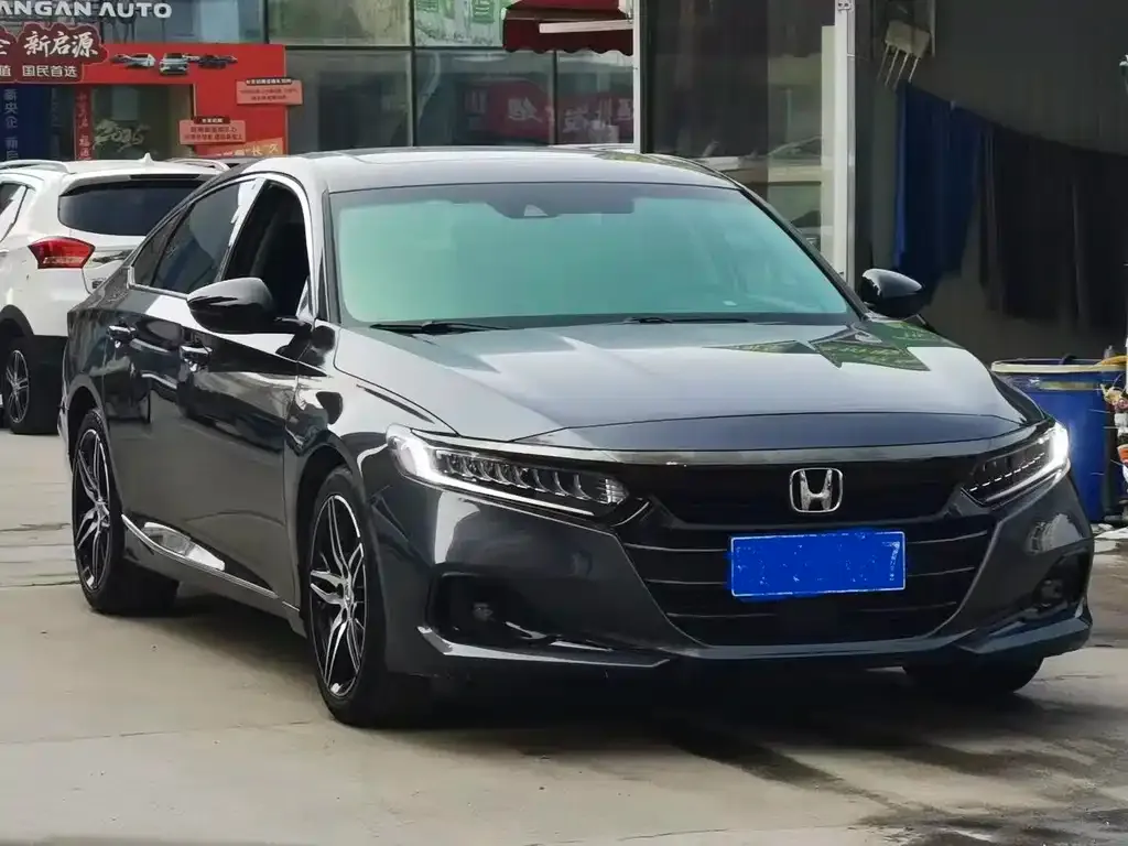 Honda Accord — фото 9