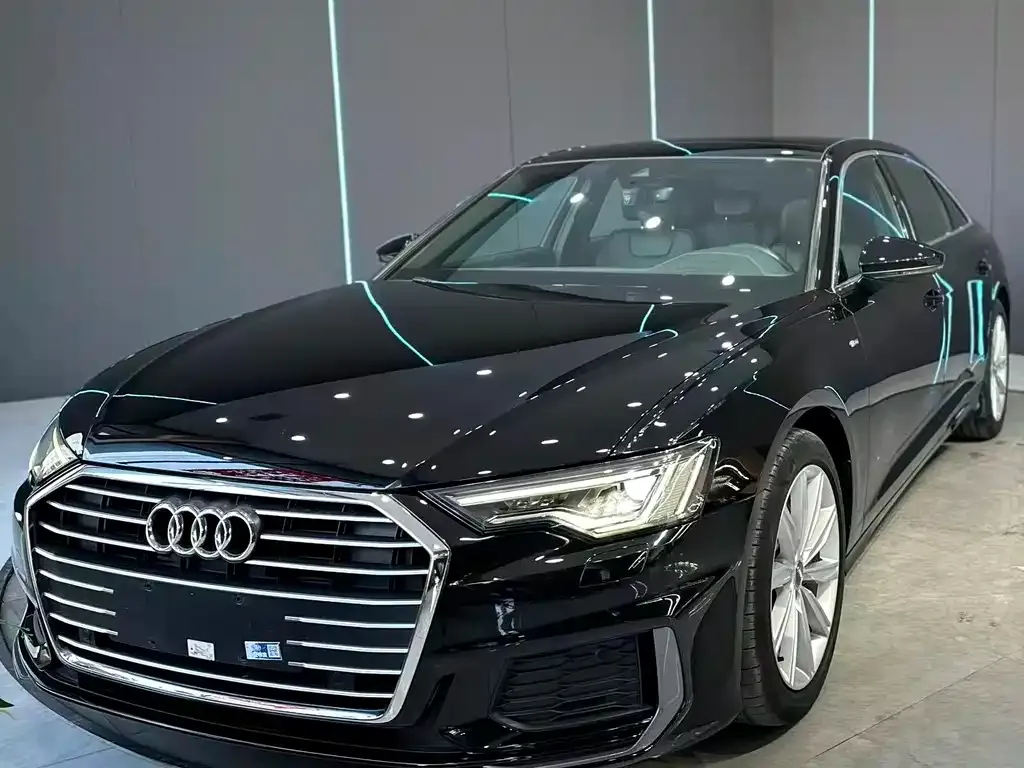 Audi A6L — фото 1