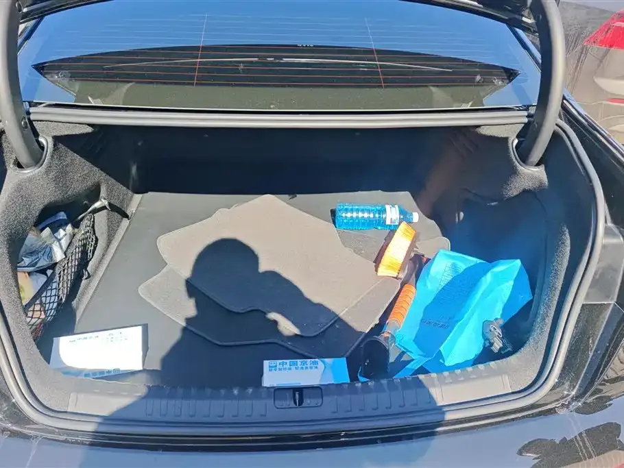Audi A6L 2025 из CN, фото 7