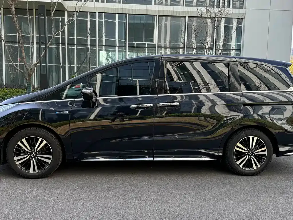 Honda Odyssey — фото 2