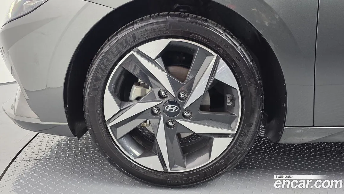 Hyundai AVANTE — фото 4