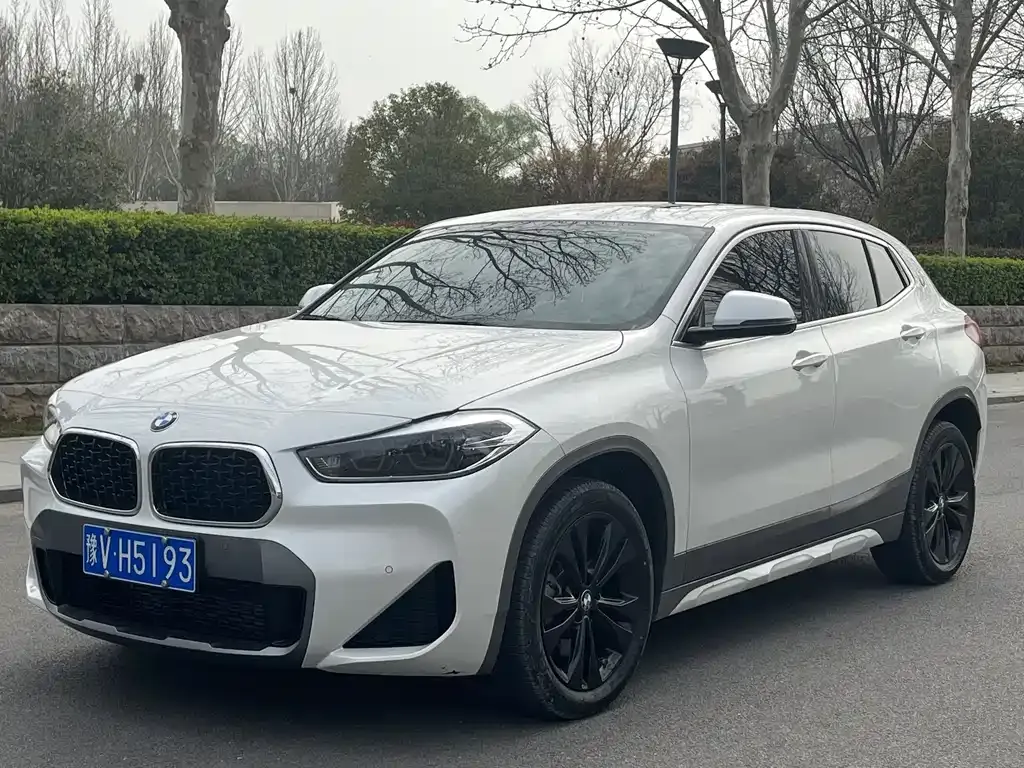BMW X2 — фото 1