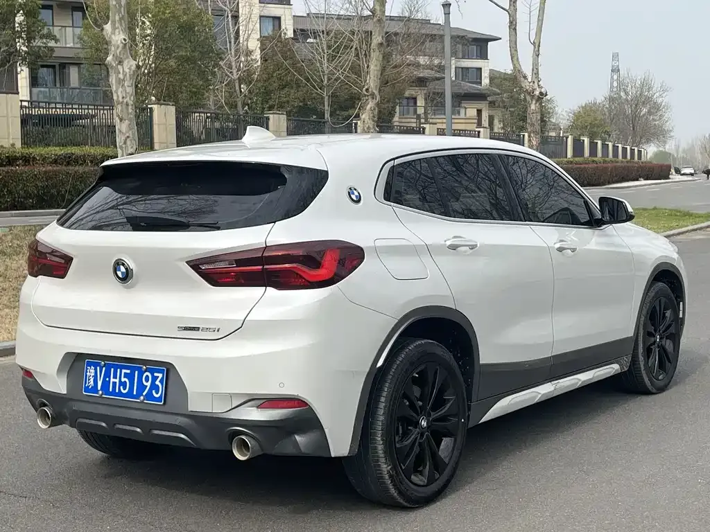 BMW X2 — фото 9