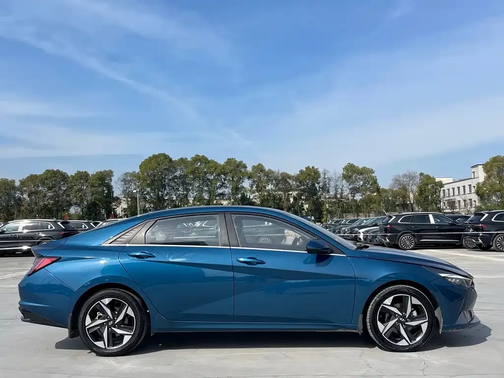 Hyundai Elantra 2022 из CN, фото 4