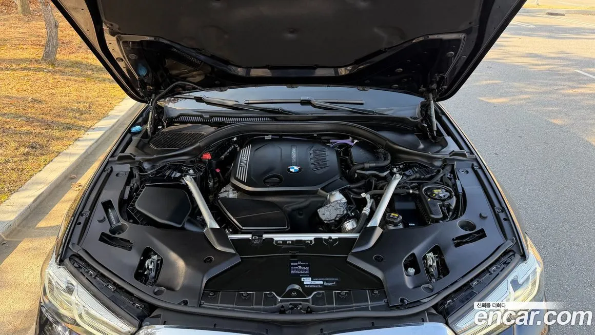 BMW 5-Series 2021 из KR, фото 2