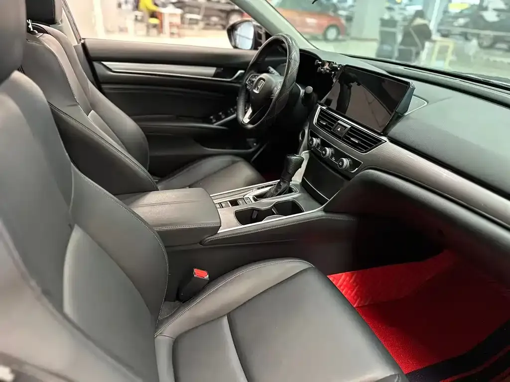 Honda Accord — фото 6
