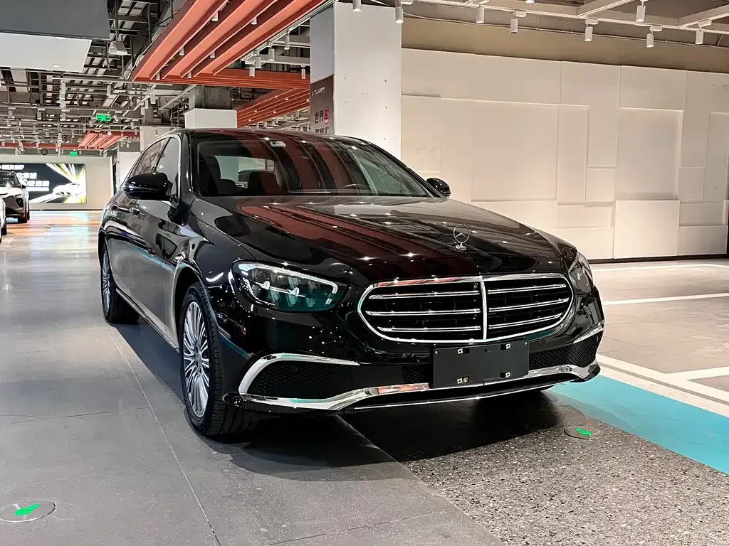 Mercedes-Benz E-Class — фото 10