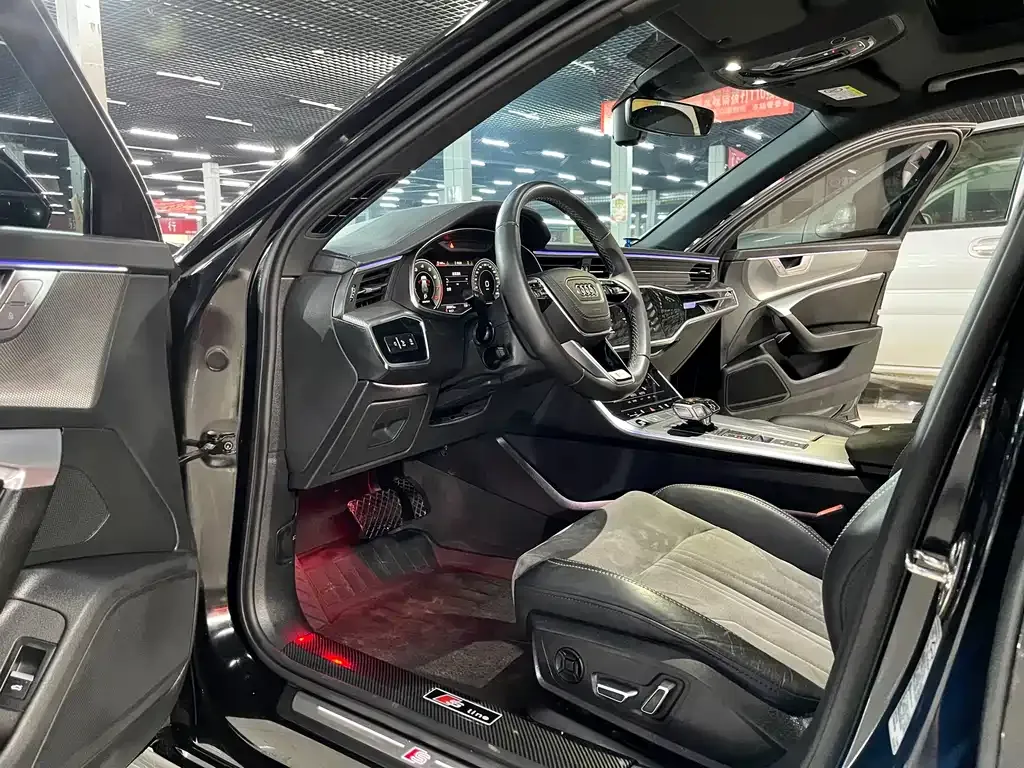 Audi A6L 2023 из CN, фото 8