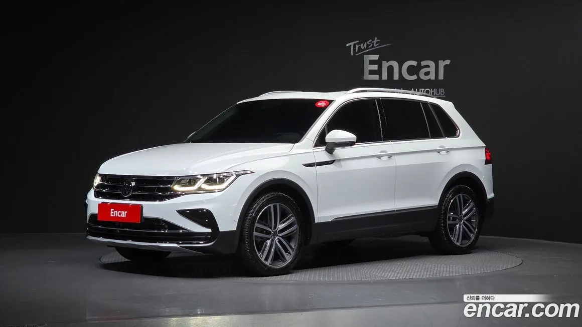 Volkswagen Tiguan — фото 1