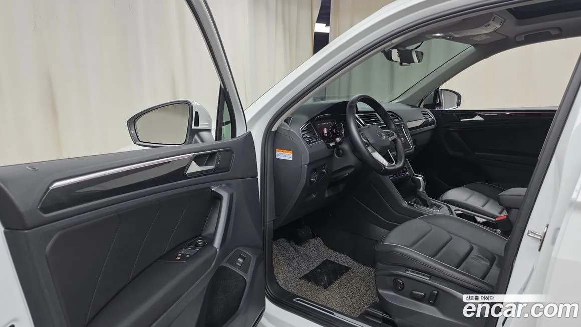 Volkswagen Tiguan — фото 9