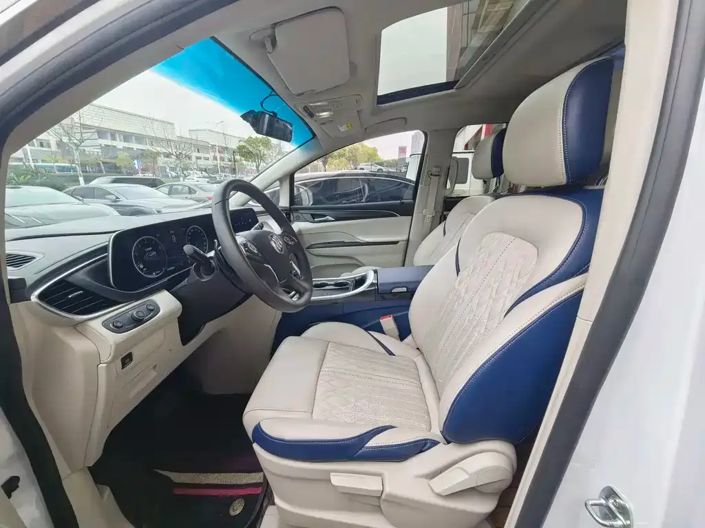 Buick GL8 2021 из CN, фото 4