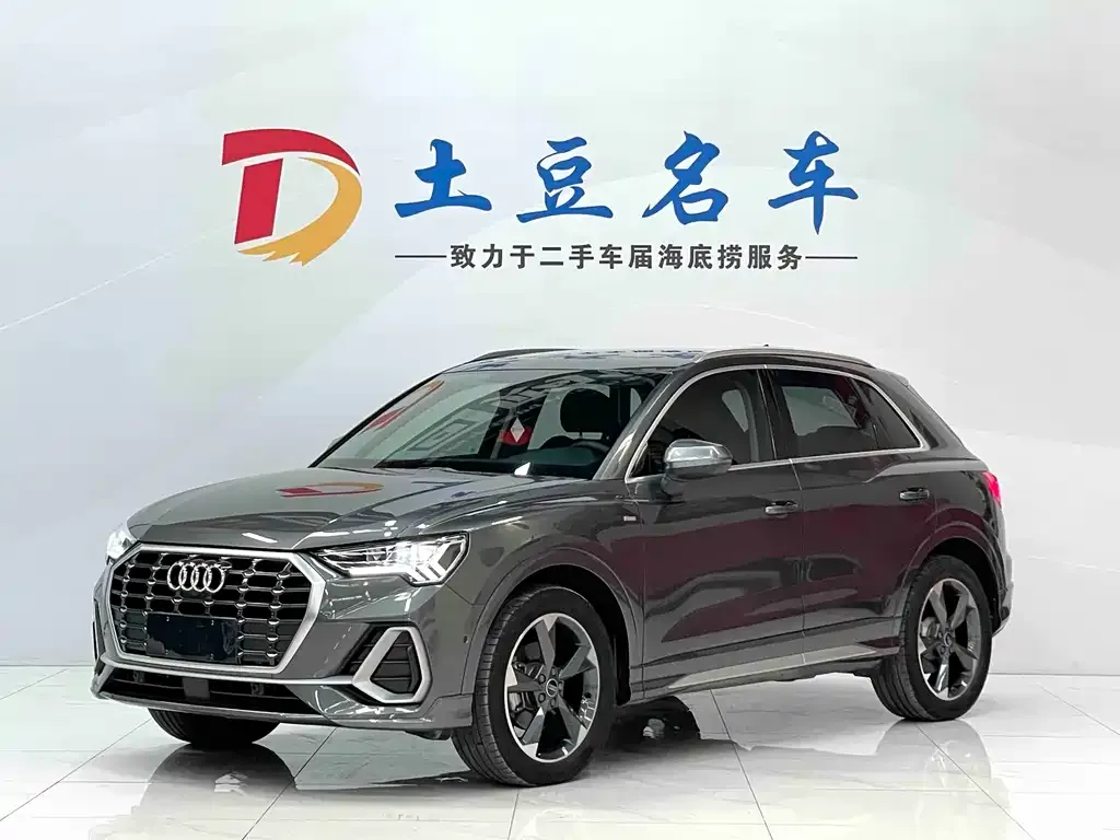 Audi Q3 — фото 1