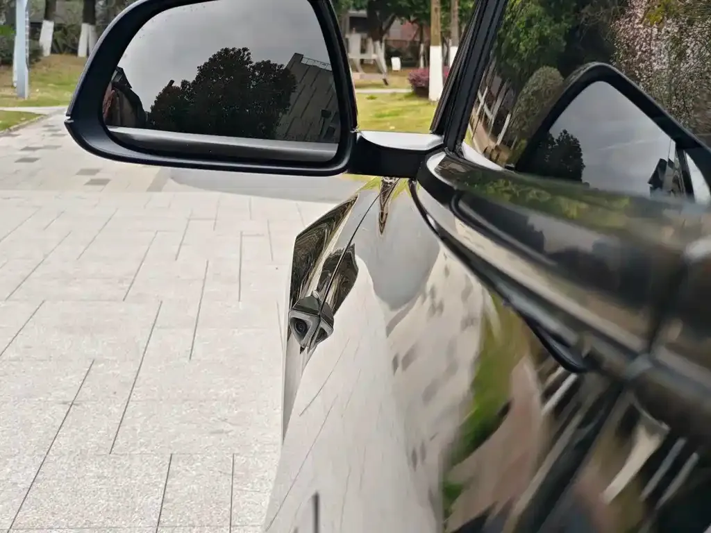 Tesla Model 3 — фото 3
