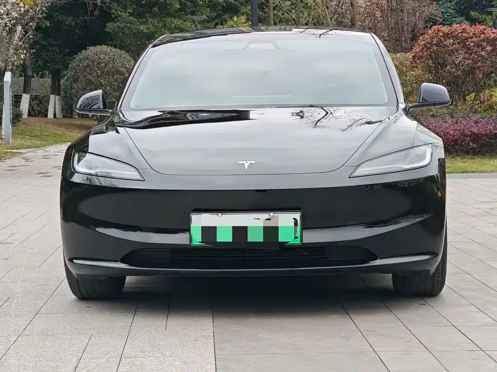 Tesla Model 3 — фото 2