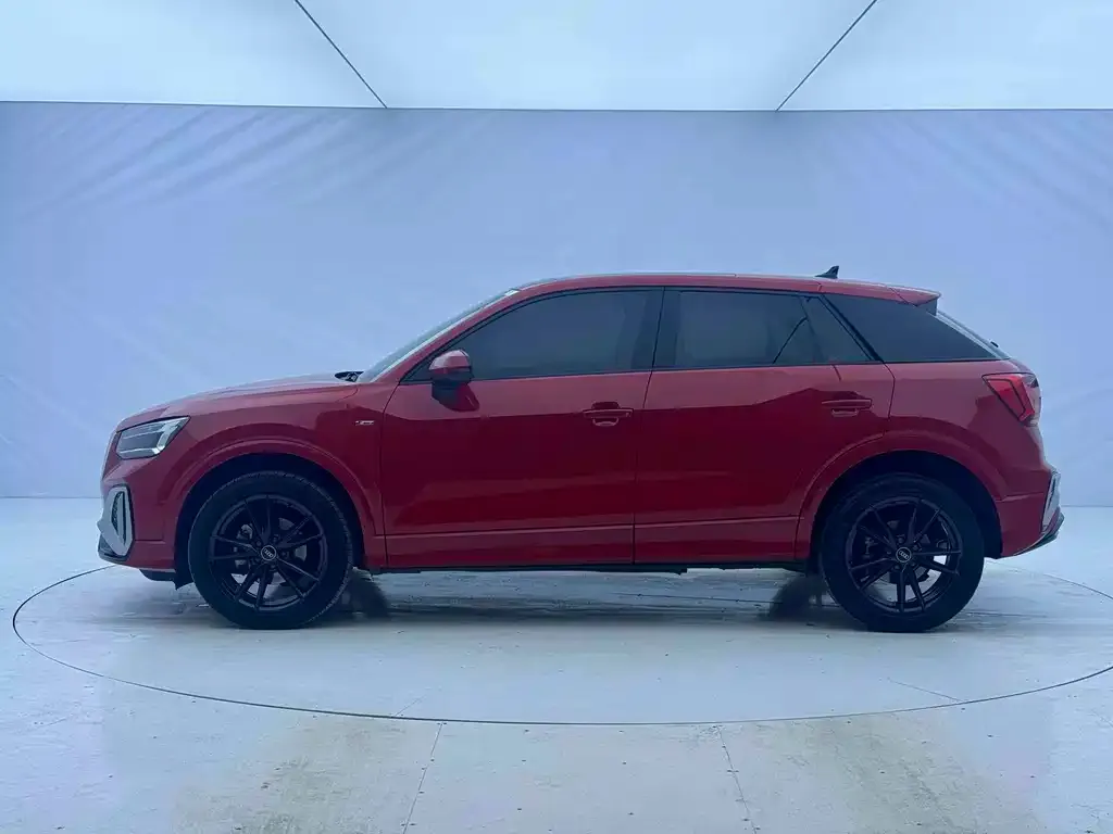 Audi Q2L 2022 из CN, фото 4