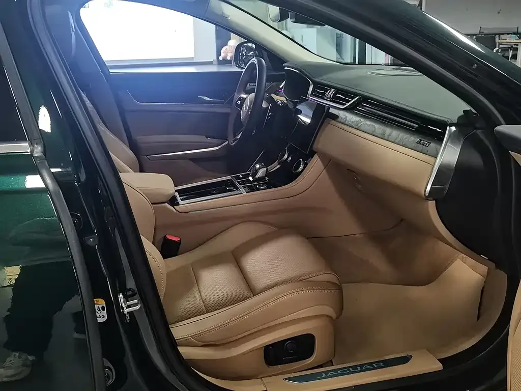 Jaguar XFL 2025 из CN, фото 6