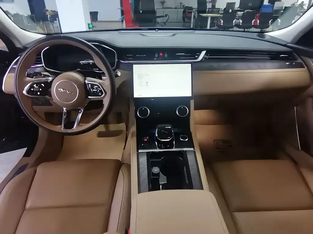 Jaguar XFL 2025 из CN, фото 10