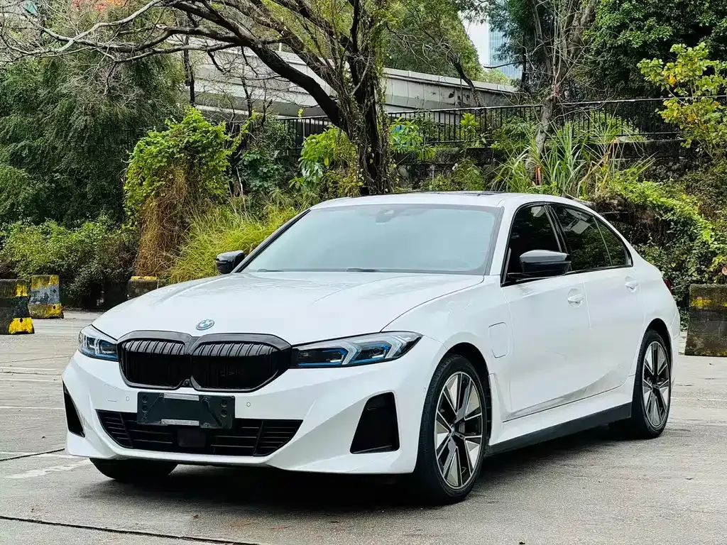 BMW i3 — фото 1