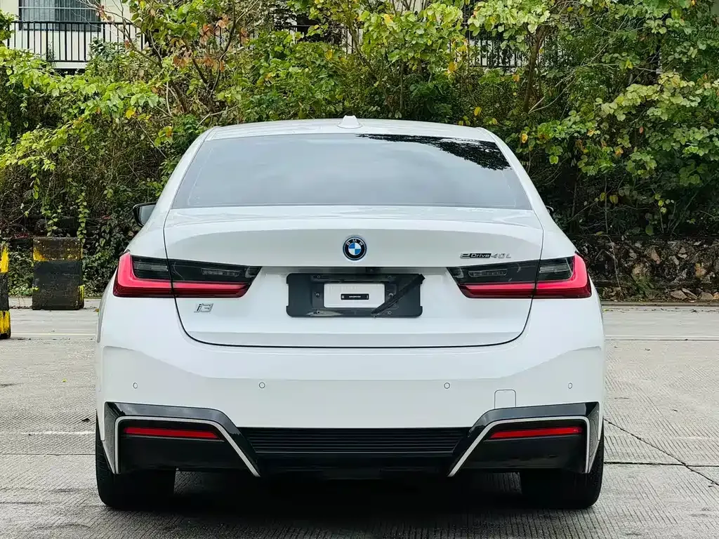 BMW i3 — фото 8