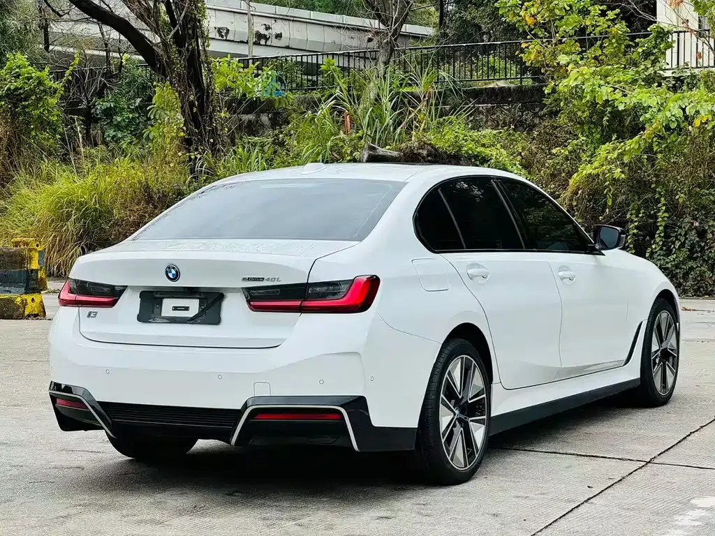 BMW i3 — фото 9