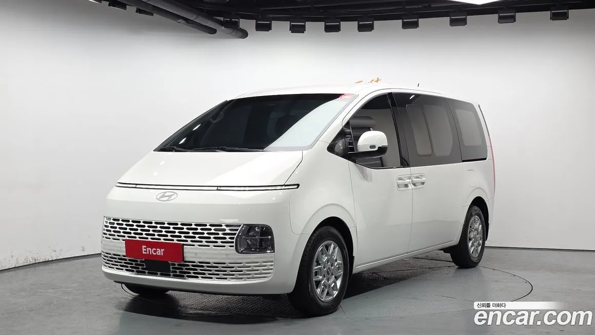 Hyundai Staria