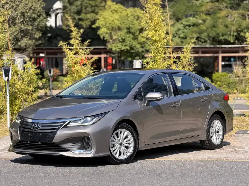 Toyota Allion — фото 1