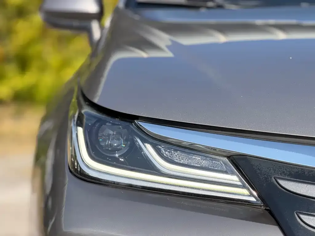 Toyota Allion — фото 2