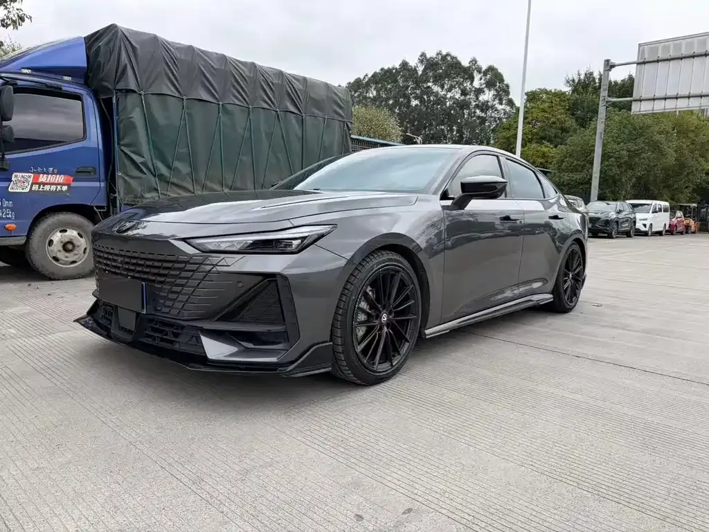 Changan UNI-V 2023 из CN, фото 1
