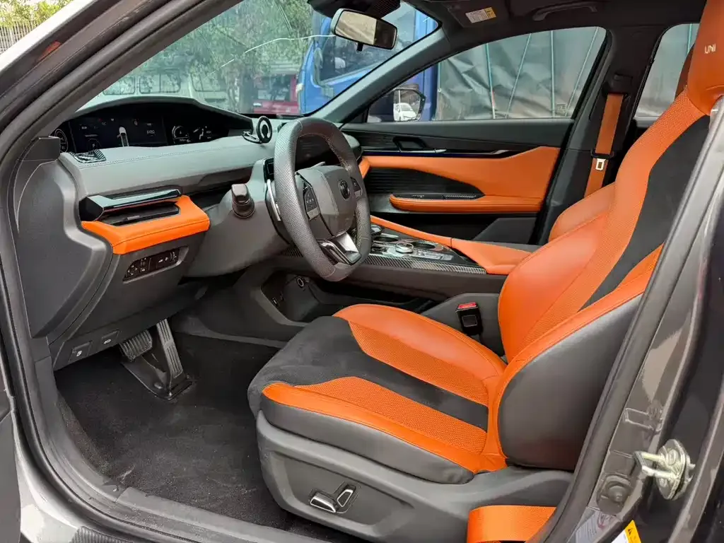 Changan UNI-V 2023 из CN, фото 2
