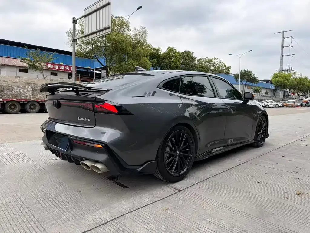 Changan UNI-V 2023 из CN, фото 6