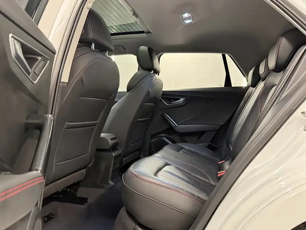Audi Q2L 2023 из CN, фото 10