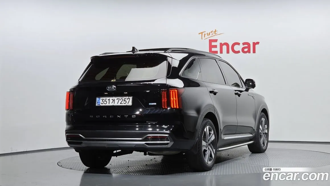Kia Sorento — фото 4