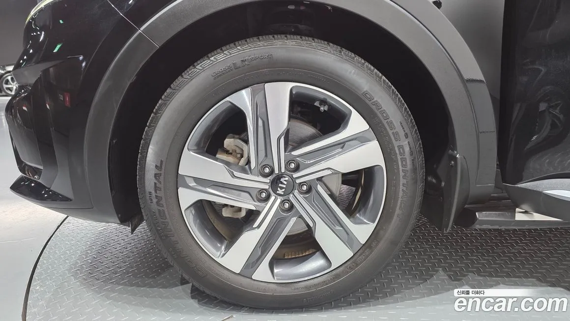 Kia Sorento — фото 6