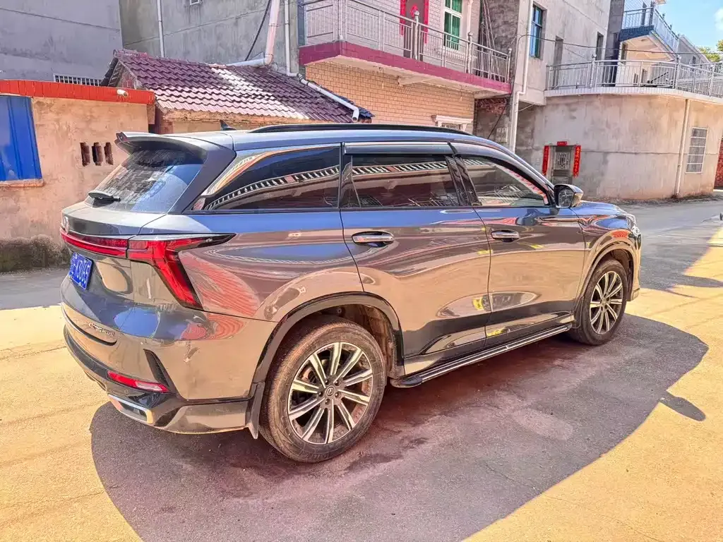 Changan CS75PLUS — фото 2