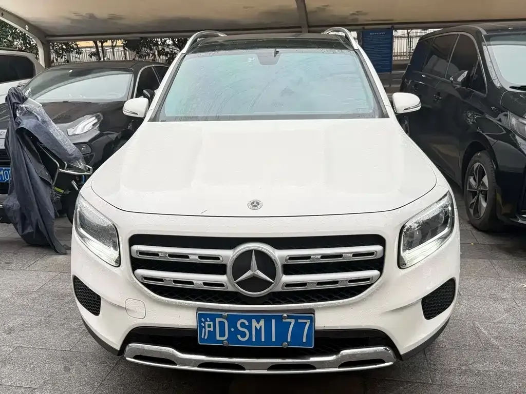Mercedes-Benz GLB — фото 10