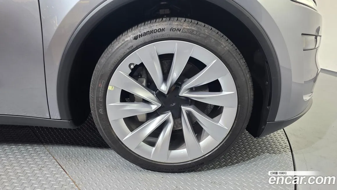 Tesla Model Y 2025 из KR, фото 8