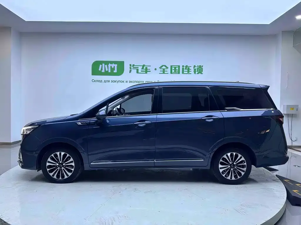 Wuling Jiachen — фото 3