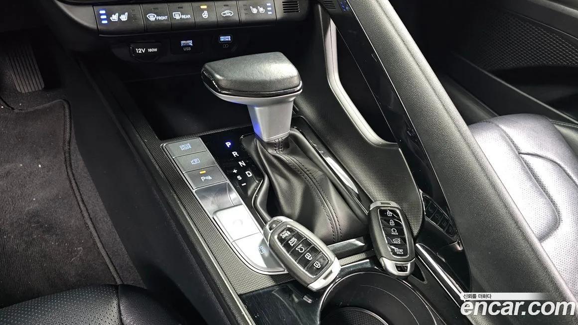 Hyundai AVANTE 2023 из KR, фото 2